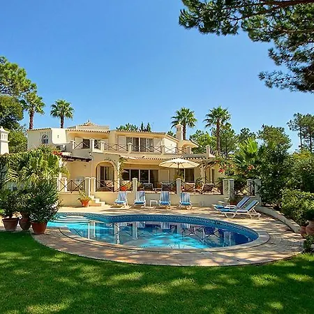 Sleeps 10 Pool Air Con Wifi