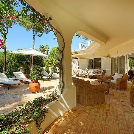 Villa Sleeps 10 Pool Air Con Wifi *